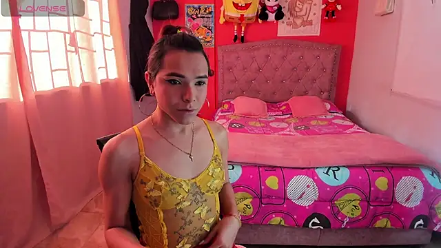 Sofia Hot Latina online show from June 21, 9:20 pm