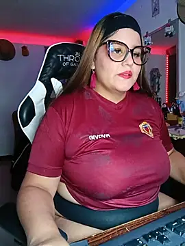 Snapshot of Bonny_rousse01 chatting on June 19, 1:17 pm Bonny rousse01 online show from June 19, 1:17 pm