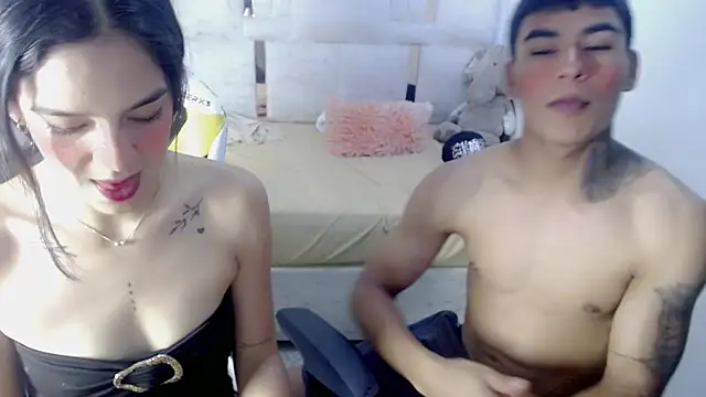 Snapshot of Nina_and_coby_ chatting on May 8, 8:56 pm Nina and coby online show from May 8, 8:56 pm