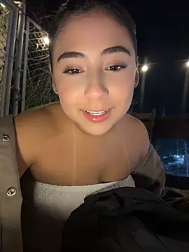 Snapshot of MelodyRey__ chatting on July 3, 1:01 am MelodyRey online show from July 3, 1:01 am