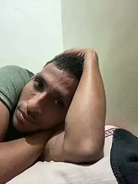 Snapshot of cool_guy_1 chatting on March 22, 7:10 am cool guy 1 online show from March 22, 7:10 am