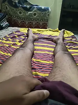 Snapshot of yoursTelugu_boy chatting on May 15, 7:34 pm yoursTelugu boy online show from May 15, 7:34 pm
