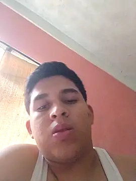 alee28728 online show from April 9, 7:42 pm