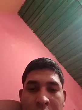 alee28728 online show from March 31, 7:43 am