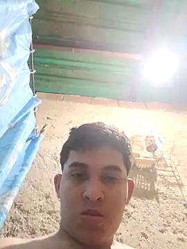 alee28728 online show from April 15, 6:08 am