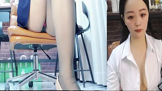 Snapshot of Latte-01 chatting on May 15, 3:15 am Latte-01 online show from May 15, 3:15 am