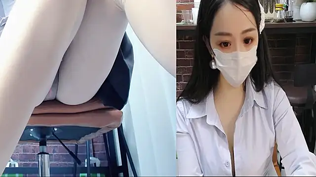 Snapshot of Latte-01 chatting on April 28, 4:22 pm Latte-01 online show from April 28, 4:22 pm