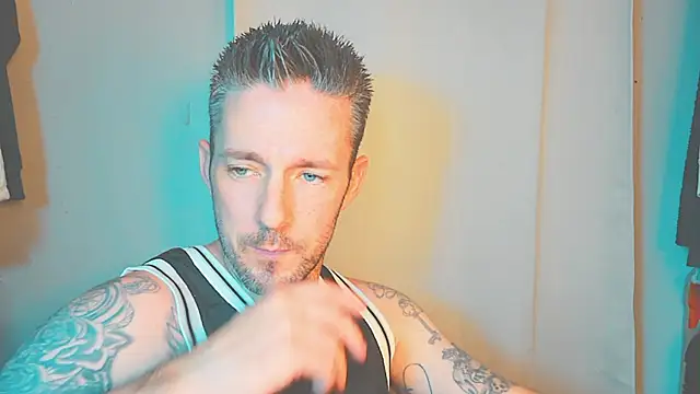 SkylarrGrey online show from May 14, 3:58 am