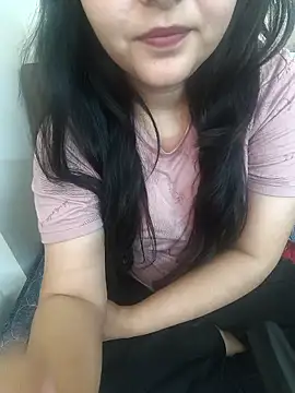 Snapshot of neelam_rawat chatting on May 14, 6:43 am neelam rawat online show from May 14, 6:43 am