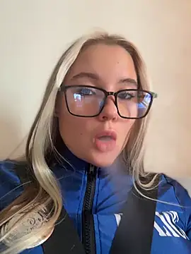 Mrs Lust online show from May 15, 6:33 am