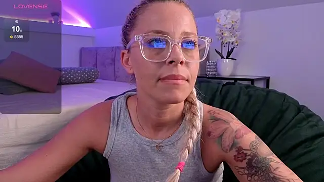 BluEyesKate online show from July 17, 3:09 pm