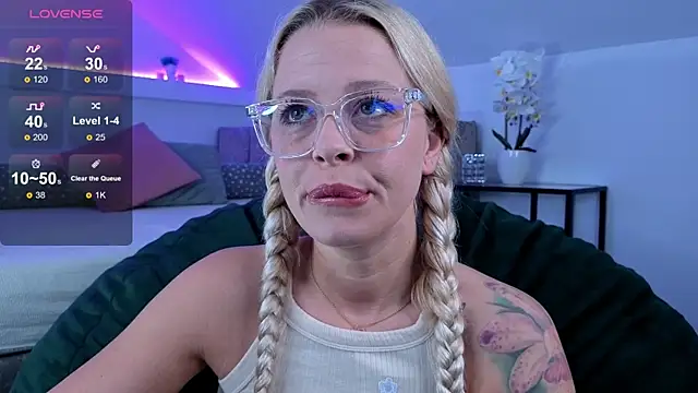 BluEyesKate online show from July 16, 1:02 am