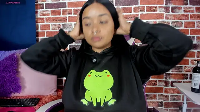SofiiaCutee online show from April 29, 3:32 am
