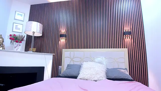 charlotblake online show from June 20, 3:33 am