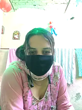 REENA-STRIP online show from May 5, 5:43 am