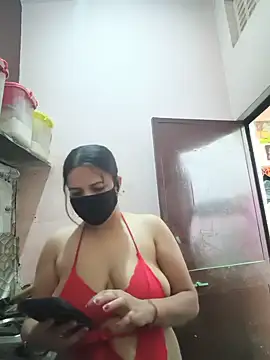 REENA-STRIP online show from June 6, 5:56 am