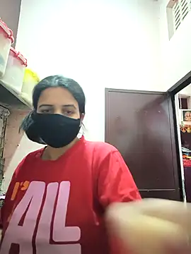 REENA-STRIP online show from May 7, 1:36 pm