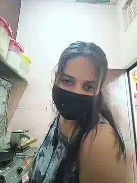 REENA-STRIP online show from May 16, 6:45 am