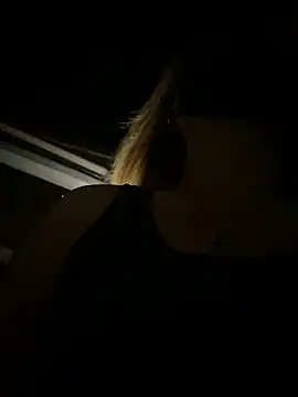 Snapshot of Emmi_cute9x chatting on June 30, 12:54 am Emmi cute9x online show from June 30, 12:54 am
