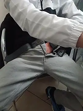 Skinboy06 online show from March 26, 10:02 am