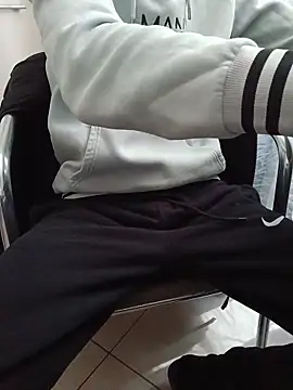 Skinboy06 online show from April 2, 10:33 am