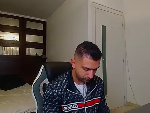 BryceReign online show from May 4, 4:27 am