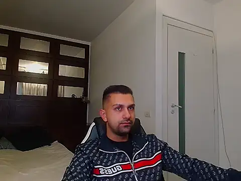 BryceReign online show from May 6, 4:38 am