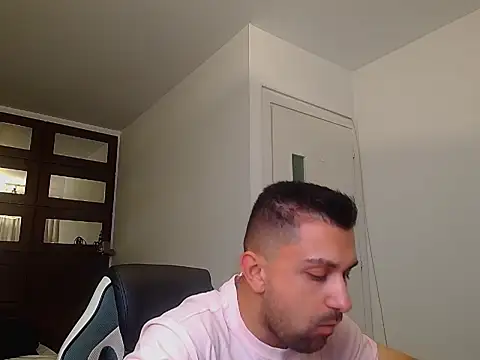 BryceReign online show from May 9, 4:27 am