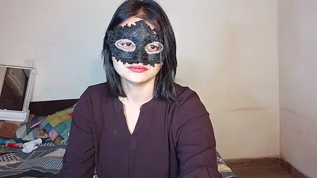 Punjabi baddie  online show from April 15, 5:17 pm