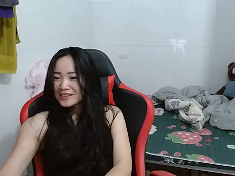 Olivia cute68 online show from April 17, 12:41 pm
