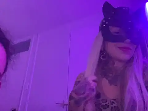 Cherrybabyxxx online show from March 21, 11:58 am