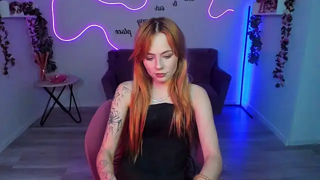 MiaSensitive online show from April 28, 11:47 am