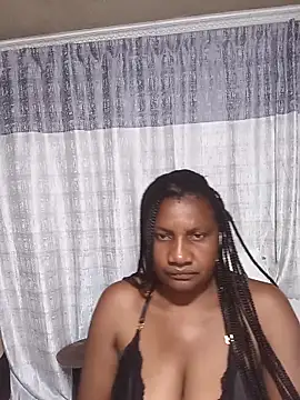 Snapshot of BabeThandi chatting on April 2, 6:58 pm BabeThandi online show from April 2, 6:58 pm