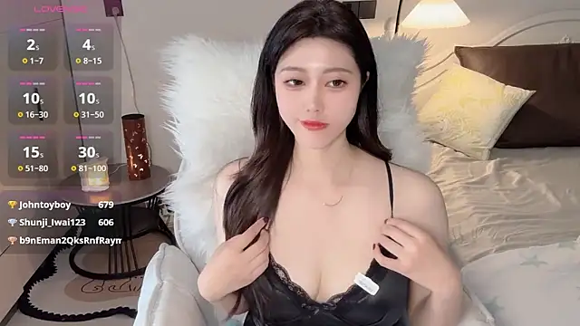 Snapshot of Siren_M chatting on May 28, 5:37 am Siren M online show from May 28, 5:37 am