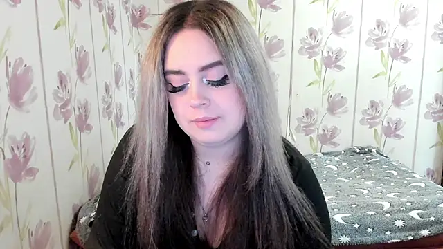 Agathameoww online show from April 15, 9:48 am