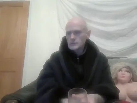 Useless Wanker online show from March 28, 3:18 am