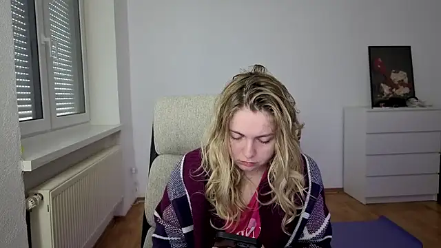 EvaKraz online show from April 26, 9:39 am