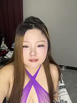 MIJ44445555 online show from March 25, 12:48 pm