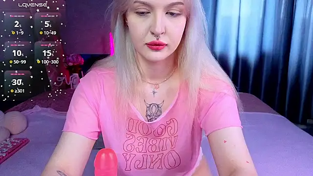 BlondieSummer online show from July 26, 9:27 am