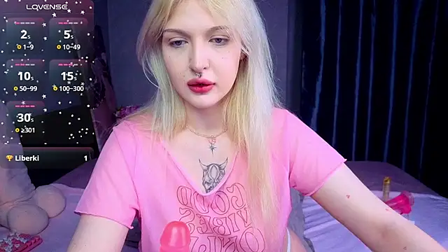 BlondieSummer online show from July 21, 7:37 pm