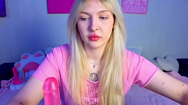 BlondieSummer online show from May 17, 9:09 am