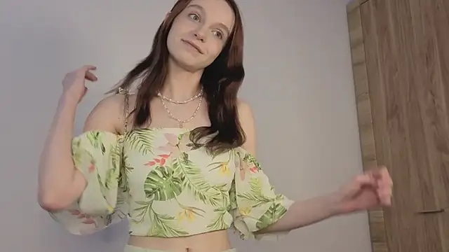 JoselynNeave online show from March 28, 6:47 am