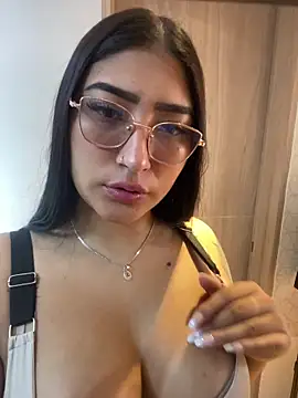 ami santos online show from March 25, 2:49 pm