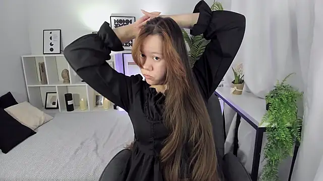 Vanessa ama online show from April 11, 5:37 am