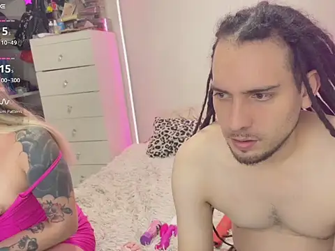 Snapshot of DreadObsessionxX chatting on June 20, 9:58 am DreadObsessionxX online show from June 20, 9:58 am