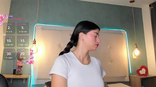 mia gomez7 online show from May 19, 2:02 pm
