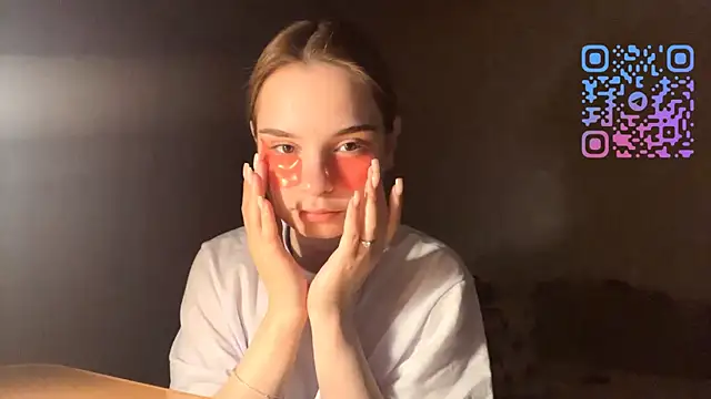SageFennell online show from April 23, 5:14 pm