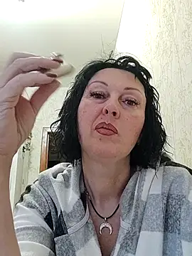 HelgaDennis online show from April 11, 3:36 am