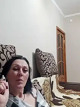 HelgaDennis online show from March 30, 9:27 pm