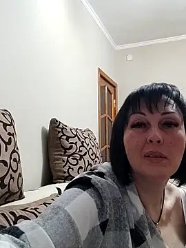 HelgaDennis online show from April 21, 5:41 pm